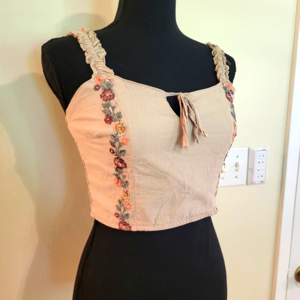 "Japna" Cream Color Crop Top W/Tie Front & Floral Emboidery (Size Small) - Picture 2 of 11